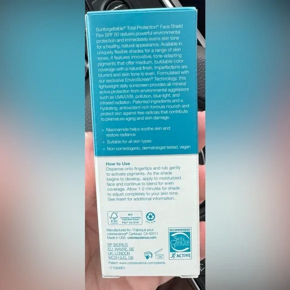 Colorescience Total Protection Face Shield Flex—Shade Light - Picture 4 of 7